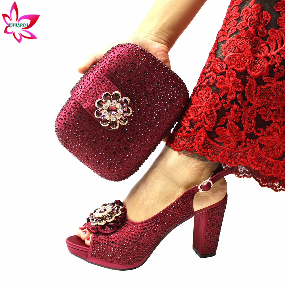 2022 High Quality Classics Style Italian Women Shoes Matching Bag Set in Golden Color Comfortable Heels for Garden Party