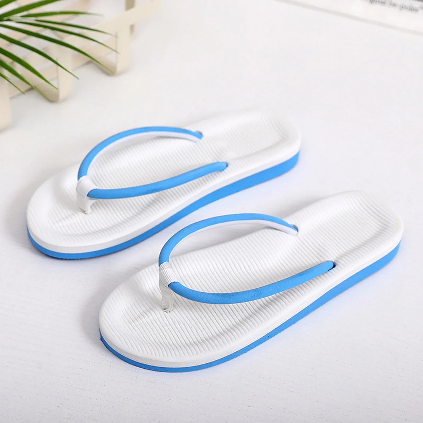 New Fashion Women Open-Toe Slippers Summer Slip-On Beach Slippers Breathable Flip-Flops Shoes Ladies Sandals Slipper Bathroom