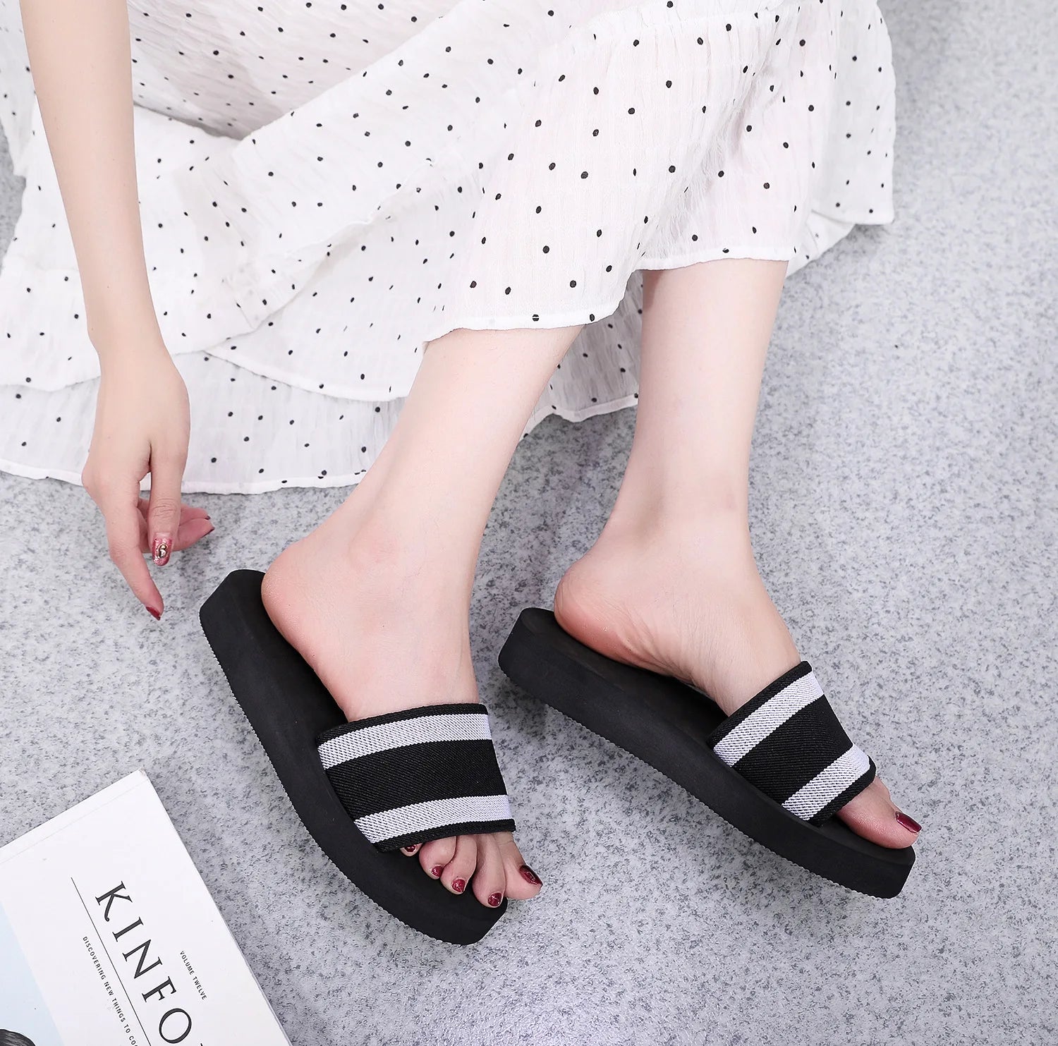 Summer Women's Slippers Fashion Platform Wedge Sandals Outdoor Leisure Flip Flops Travel Beach Slippers High Heel Women Slides