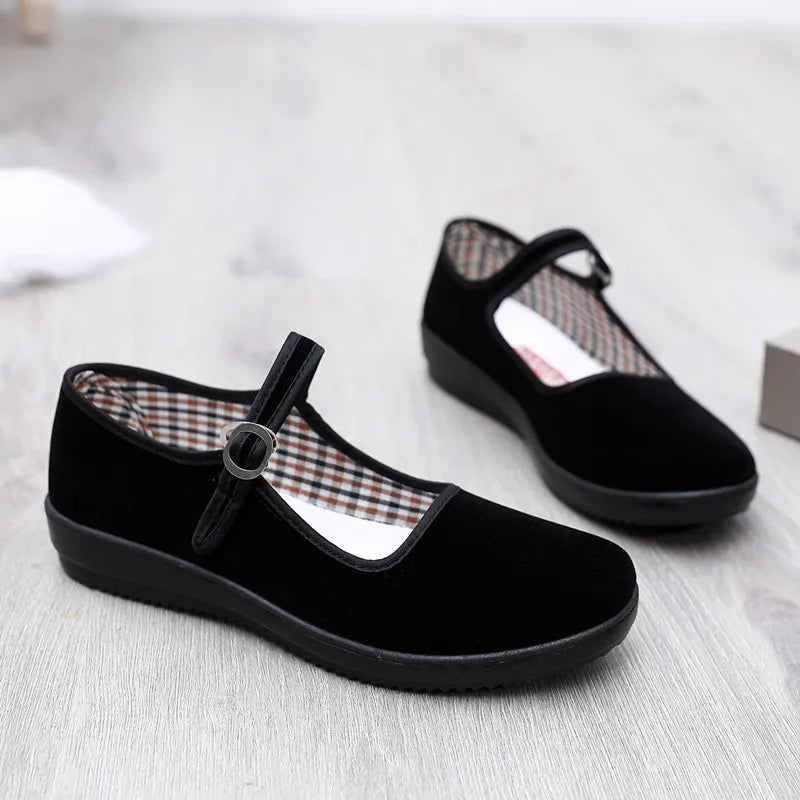 New old Beijing cloth shoes for women's shoes to work with flat shoes of formal dance shoes non-skid mother soft bottom