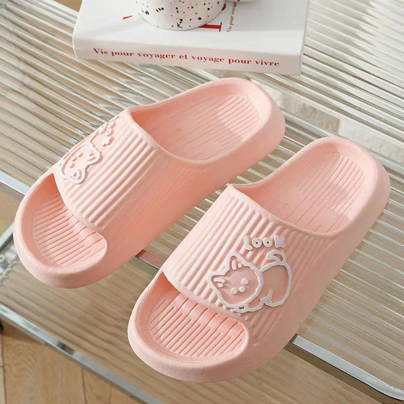 Pantoufles d'été tendance pour femmes, chaussures d'intérieur mignonnes à talons plats en EVA, motif chat Kawaii, motif dessin animé, à enfiler, pour la salle de bain
