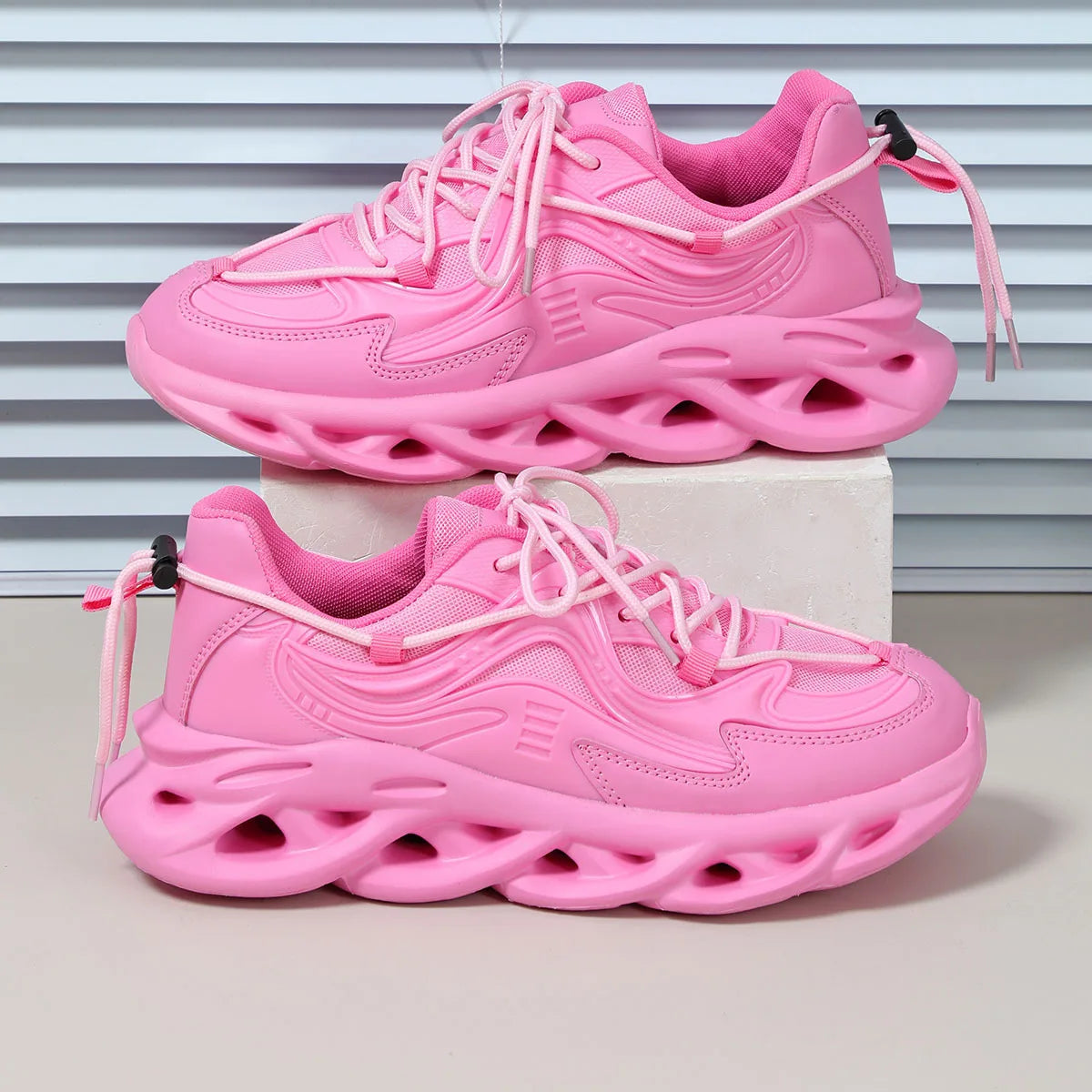 Women Sports Shoes Pink Running Shoes Thick Sole Platform Sneakers Breathable Spring Ladies 2025 Slip On Outdoors Walking Shoe