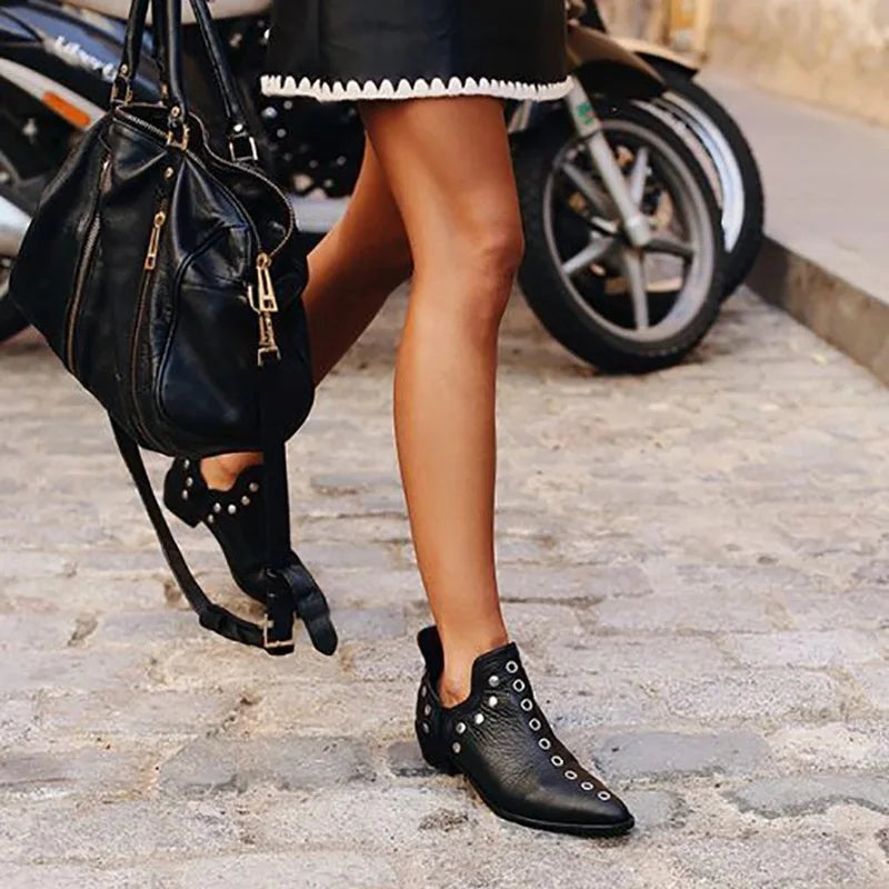 2024 Best-selling Hot New Women's Boots Autumn Pointed Head Rivets Personality Ankle Boots Women Sneakers Women