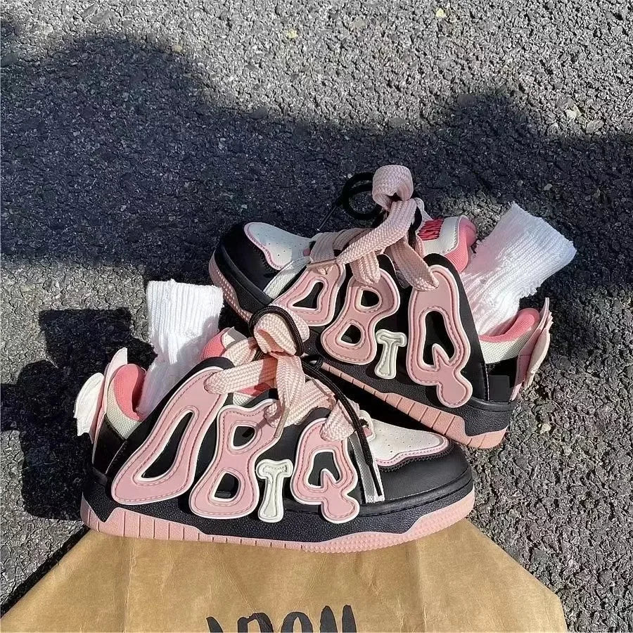 Chaussures roses mignonnes pour femmes, nouveau style 2023, chaussures polyvalentes Kawaii pour petites filles, baskets roses résistantes à l'usure