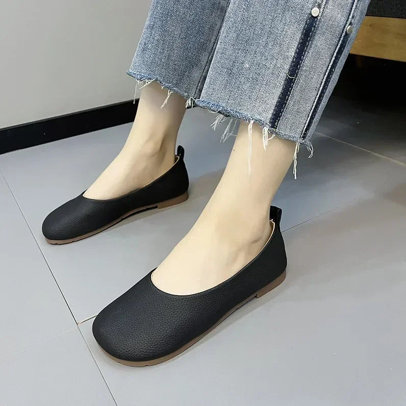 Women's Slip on Leather Loafers Spring Autumn Fashion Ballet Shoes Ladies Casual Round Toe Cute Flats Nurse Shoes Sneakers