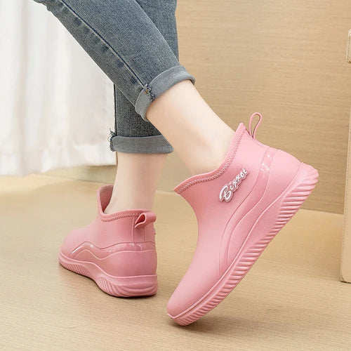Women's Stylish Rain Boots Non-Slip Waterproof Shoes Adult Outdoor Soft Bottom and Wear Resistance Short Rubber Shoes Winter