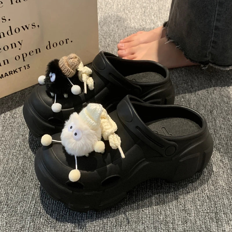 Winter Summer Clogs Outdoor Waterproof Platform Women Slipper Beach Slides Beard Black Designer Sandals with Charms Graden Shoes