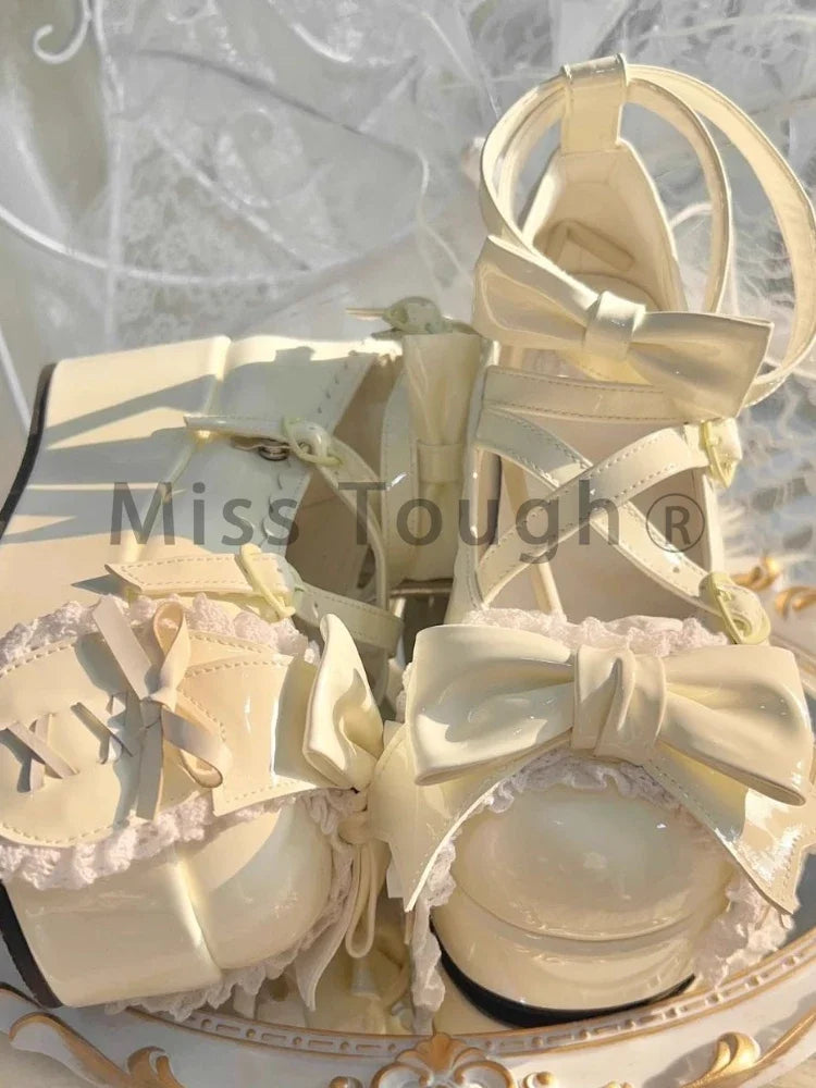Sommer Schöne Lolita-Schuhe mit Schleife für Frauen Süße Mary Janes mit Bowtie-Plattform Frau Lackleder Rutschfeste Süße Flats 2024