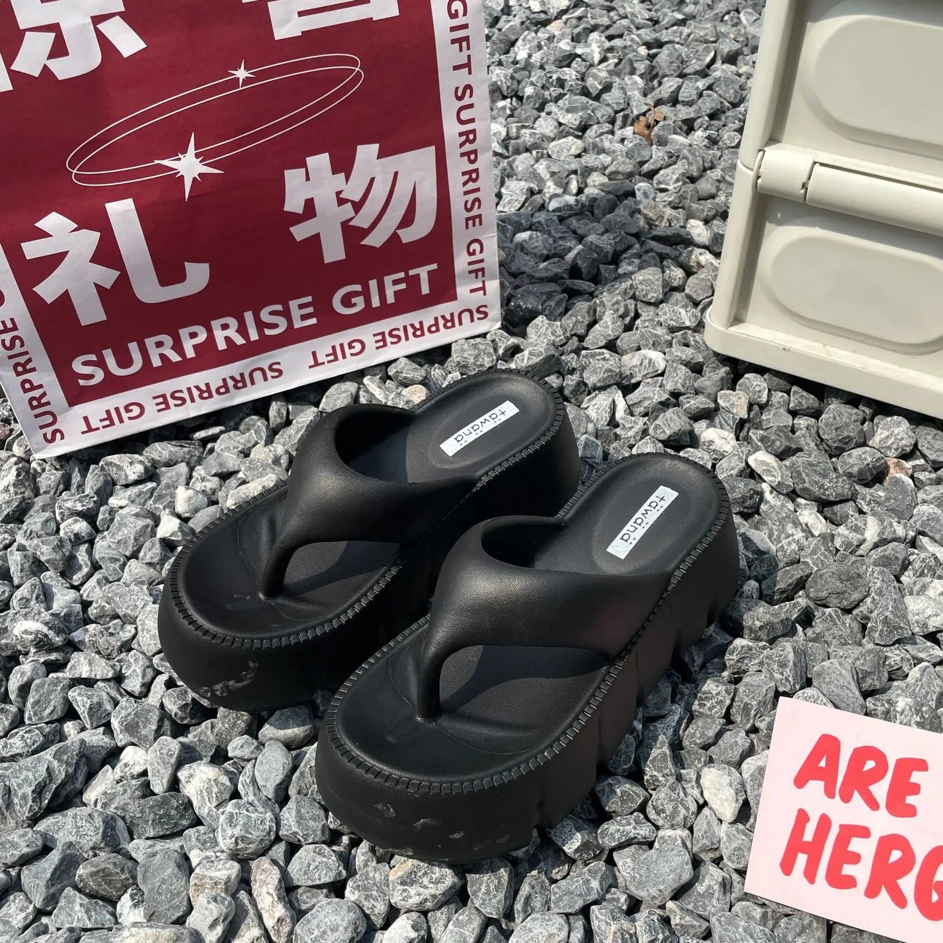 Summer Women's Herringbone Slippers New EVA Thick Sole Elevated Clamping Slippers Soft Sole Waterproof and Anti Slip Slippers