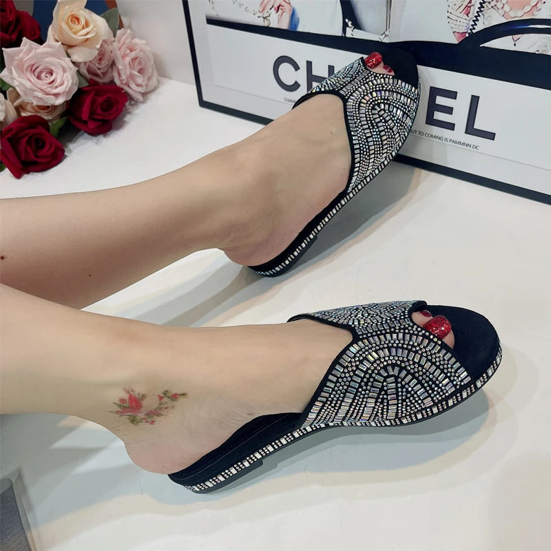 Trendy Bunte Slides für Damen 2023 Neue Sandalen im klassischen Design im italienischen Stil Damenschuhe mit niedrigem Absatz Sommer-Pantoletten Bequeme Sandalen