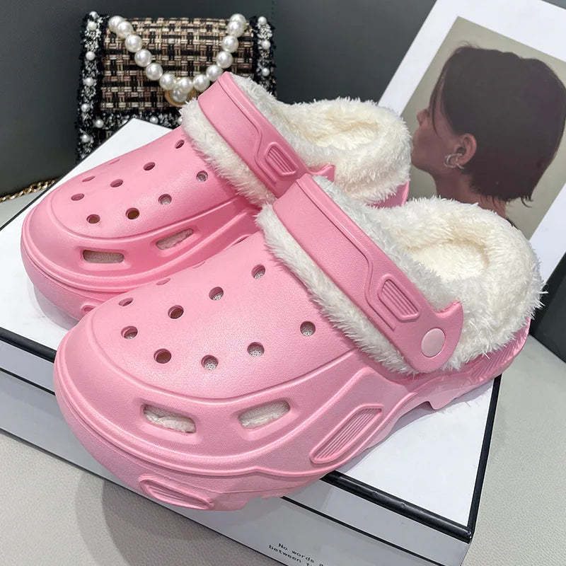 Thick-soled hole shoes winter velvet women's fashion outer wear removable cotton slippers warm and non-slip slippers