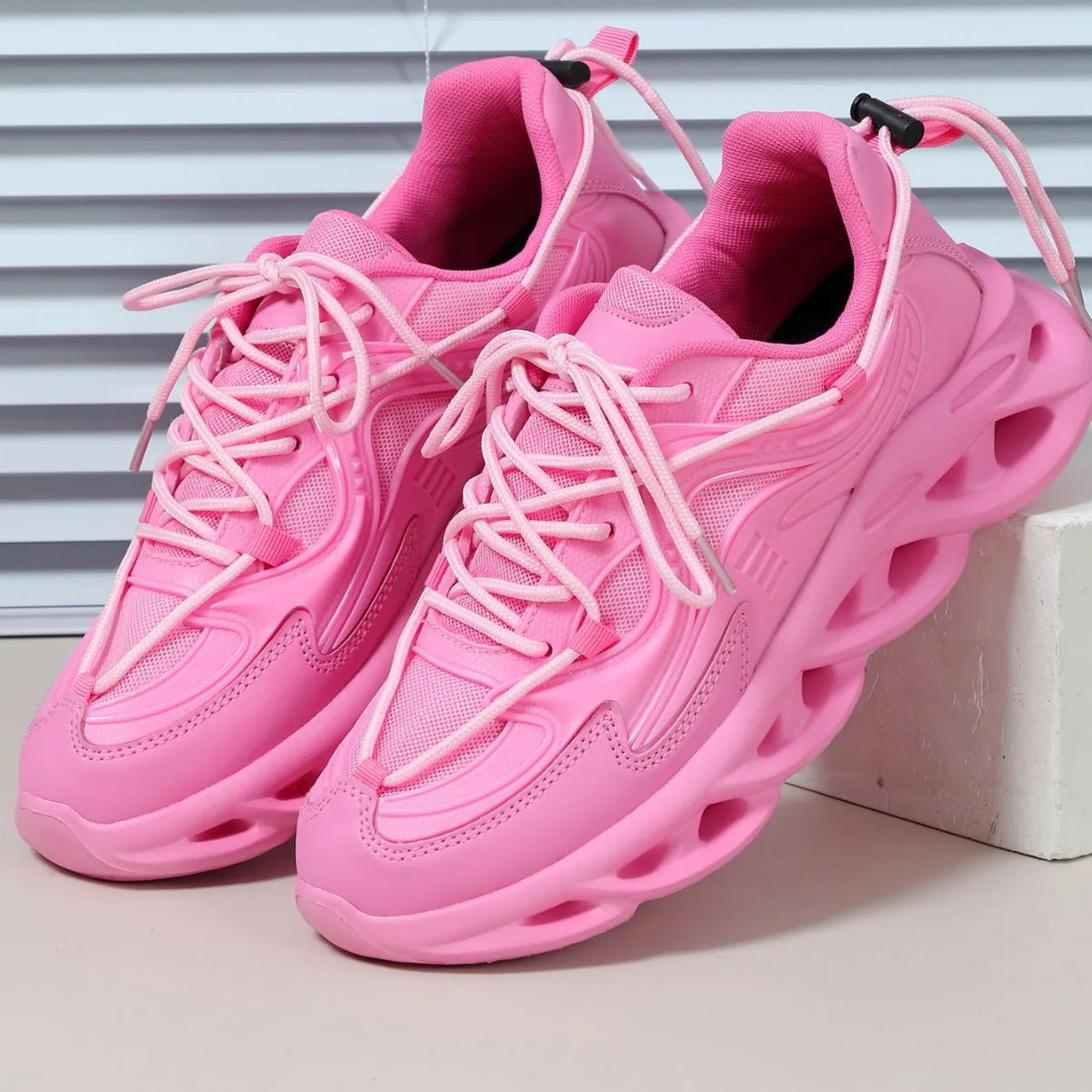 Women Sports Shoes Pink Running Shoes Thick Sole Platform Sneakers Breathable Spring Ladies 2025 Slip On Outdoors Walking Shoe