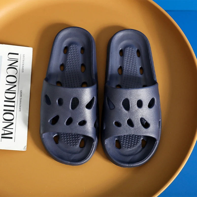 Summer Slippers Women Shoes Beach Slides Cartoon Bear Flip Flops Men'S Slipper Indoor Bathroom Anti-Slip Shoes Couple Sandals