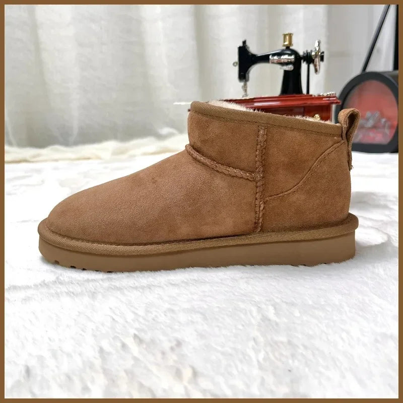 2024 new classic mini snow boots. Combining sheepskin and genuine leather, winter fashionable and casual warm boots