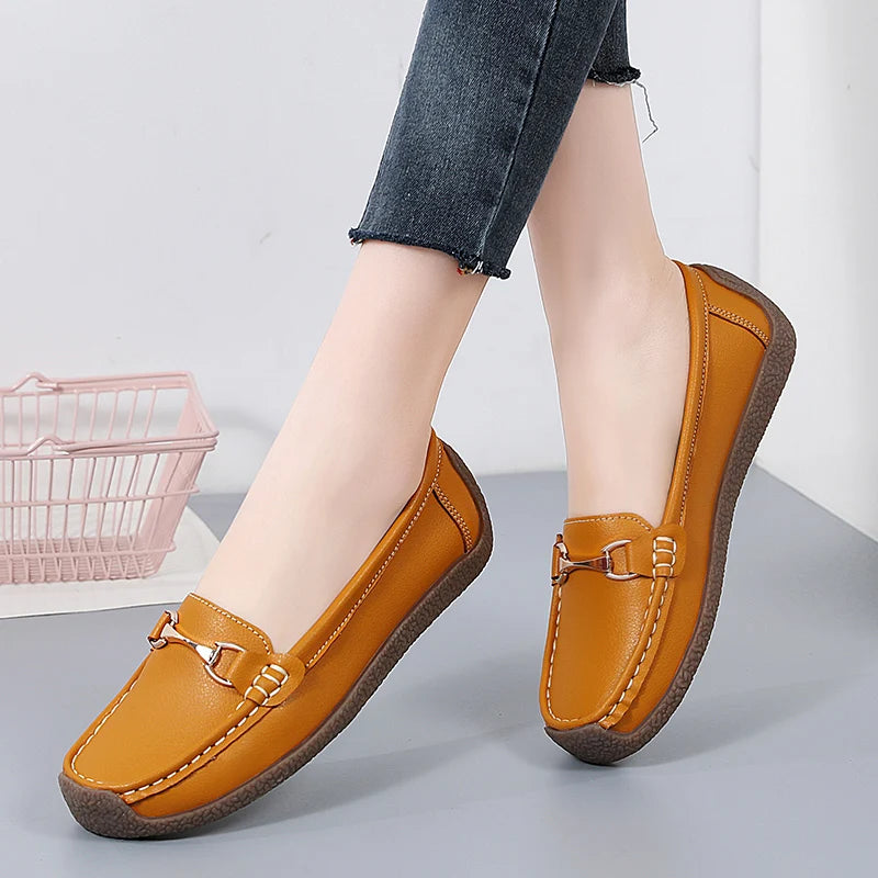 2024 New Women Shoes Flats Leather Moccasins Sneakers Woman Casual Shoes Slip-on Loafers Female Boat Shoes Big Size 44