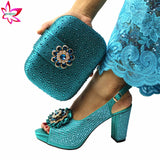 2022 High Quality Classics Style Italian Women Shoes Matching Bag Set in Golden Color Comfortable Heels for Garden Party
