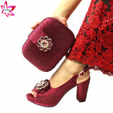 2022 High Quality Classics Style Italian Women Shoes Matching Bag Set in Golden Color Comfortable Heels for Garden Party