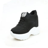 Vulkanisierte Damenschuhe aus PU-Leder in Weiß/Schwarz/Rosa für Damen, modische High Heels, klobige Turnschuhe, Damen-Plateauschuhe