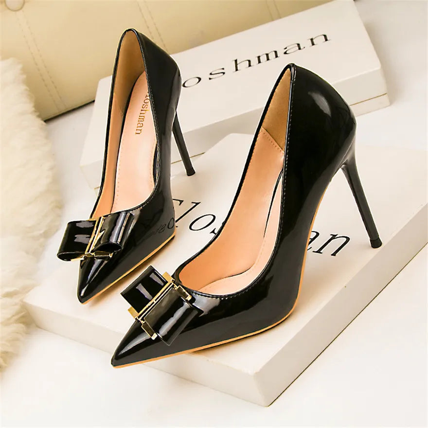 Korean Metal Bowknot Pointed Toe Women Pumps Fashion Patent Leather High Heels Shoes Black Red Shallow Wedding Shoes Party