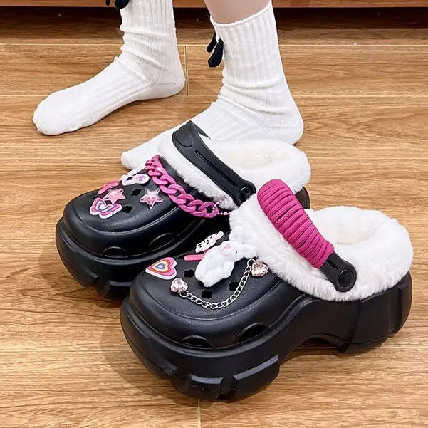 Winter Summer Clogs Outdoor Waterproof Platform Women Slipper Beach Slides Beard Black Designer Sandals with Charms Graden Shoes