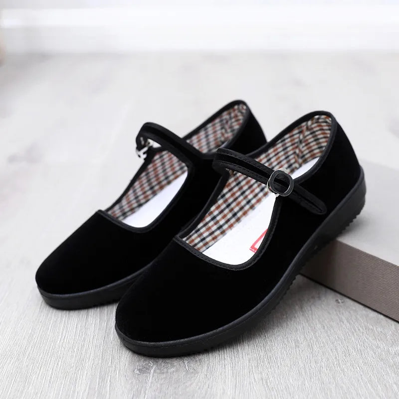New old Beijing cloth shoes for women's shoes to work with flat shoes of formal dance shoes non-skid mother soft bottom