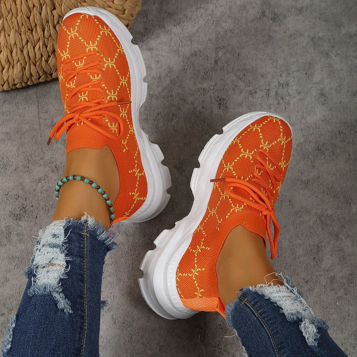 Women's Mesh Knitting Flat Shoes Lace-up Round Toe Breathable Sneakers Women Autumn Soft Sole Footwear Ladies Wedge Sport Shoes