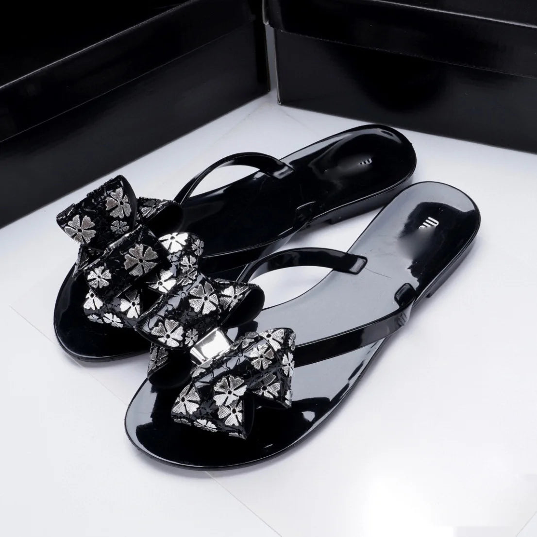 Mini Melissa Outdoor Women's Jelly Slides Sweety Girls Wide Buckle Slippers Adult Ladies Non-slip Flat Beach Vacation Shoes