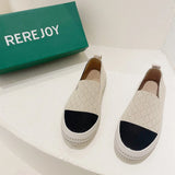 Nouvelles chaussures de pêcheur à tête ronde Flying Weaver, motif à carreaux de marée, à enfiler peu profonde, semelle épaisse, chaussures simples décontractées pour femmes