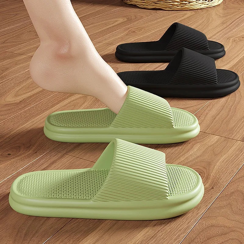 New Women Slipper Cloud Slippers For Men Flip Flops Beach Sandals Bathroom Non-Slip Slides Men Women Slippers Indoor House Shoes