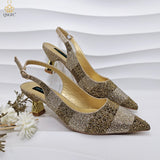 QSGFC INS Ensemble de chaussures à talons élégants pour femmes en couleur or et sac assorti, chaussures à talons hauts en forme de coin avec strass creux