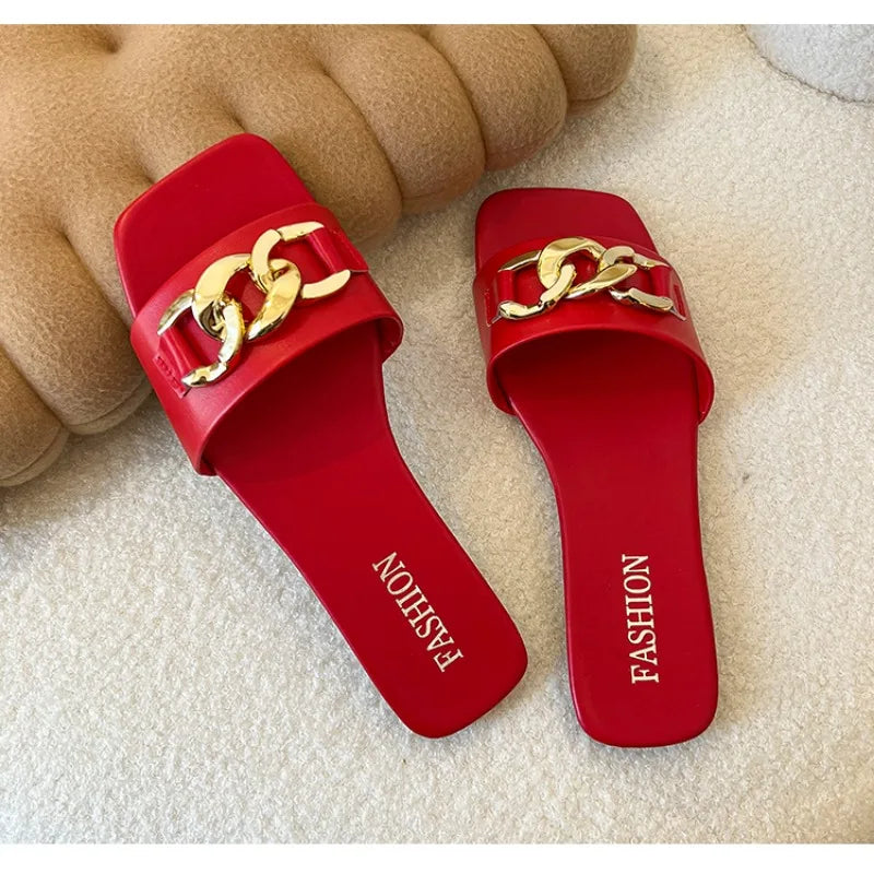 2024 neue flache Leoparden-Hausschuhe für Damen Neue amerikanische Metallkette mit quadratischer Spitze, flache Schuhe, Damensandalen, Hausschuhe, Zapatos