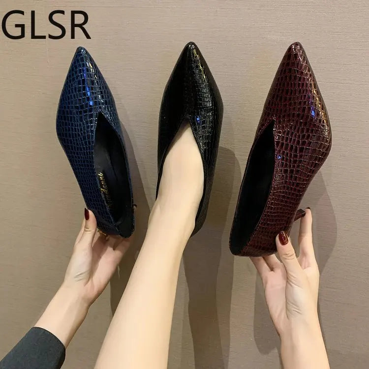 Pointy V-neck Patent-leather Single Women Shoes High Heels Spring Versatile Retro Chunky Single Shoes Zapatos De Mujer Black