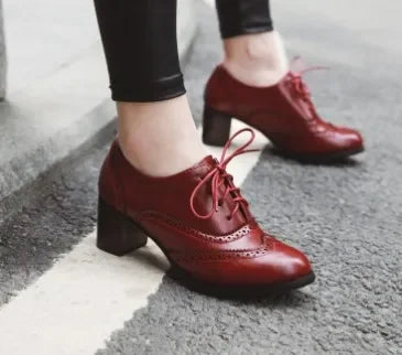 New 2023 Women Pumps Round Toe 5.5cm Wood Heels Platform Brogue Student Carved Retro Lace-Up Classic Spring