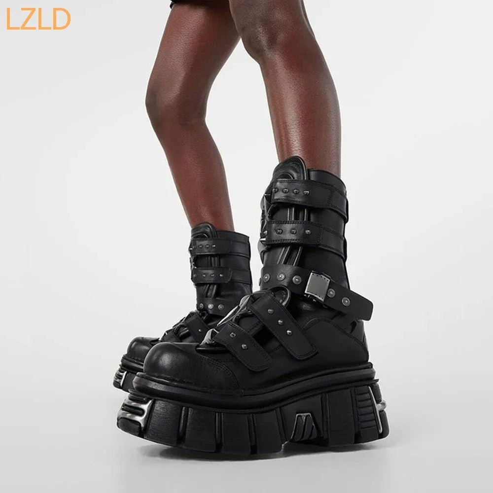 Metal Rivet Punk Party Gothic Boots 2025 New Thick-Soled Street Rock Men's and Women's Motorcycle Boot 35-45 Sports Casual Shoes