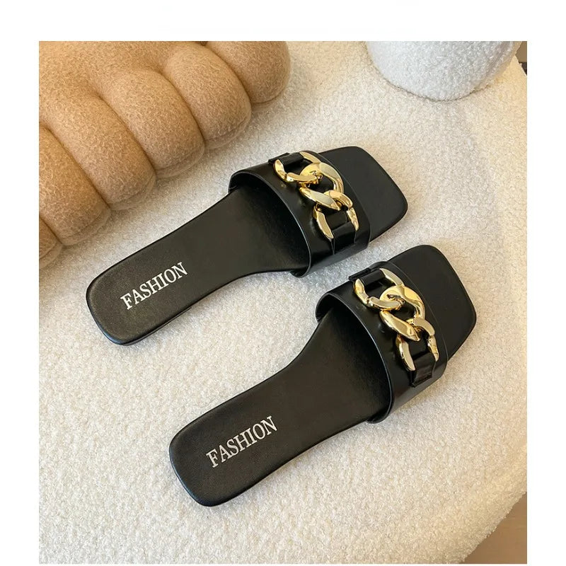 2024 neue flache Leoparden-Hausschuhe für Damen Neue amerikanische Metallkette mit quadratischer Spitze, flache Schuhe, Damensandalen, Hausschuhe, Zapatos