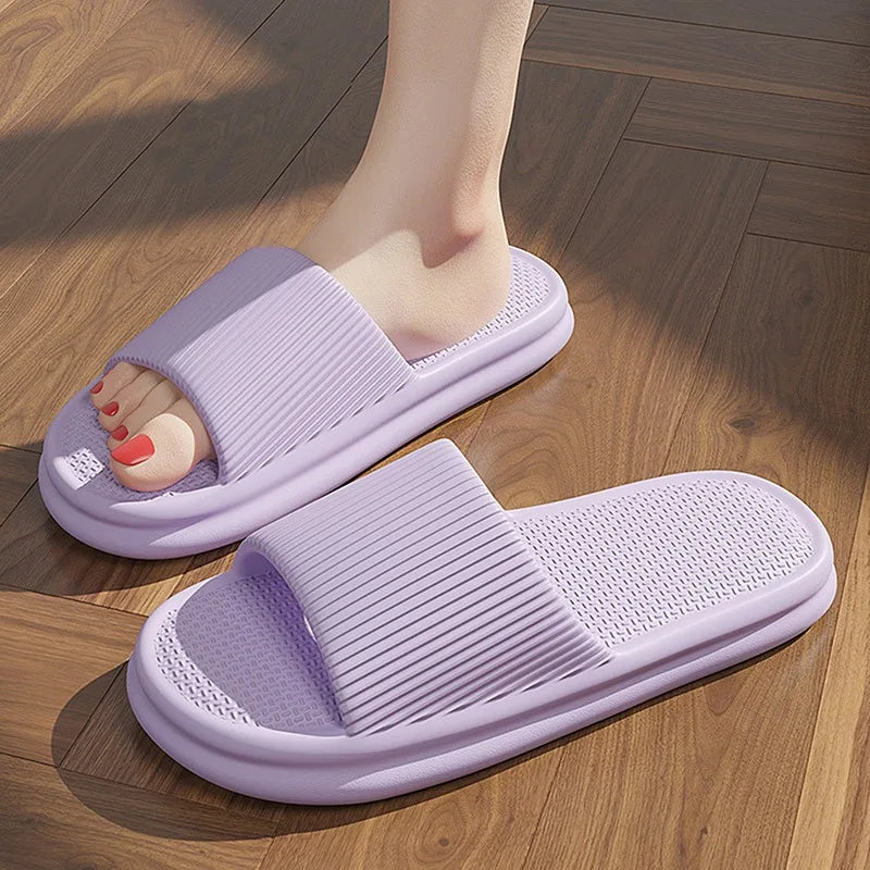 New Women Slipper Cloud Slippers For Men Flip Flops Beach Sandals Bathroom Non-Slip Slides Men Women Slippers Indoor House Shoes