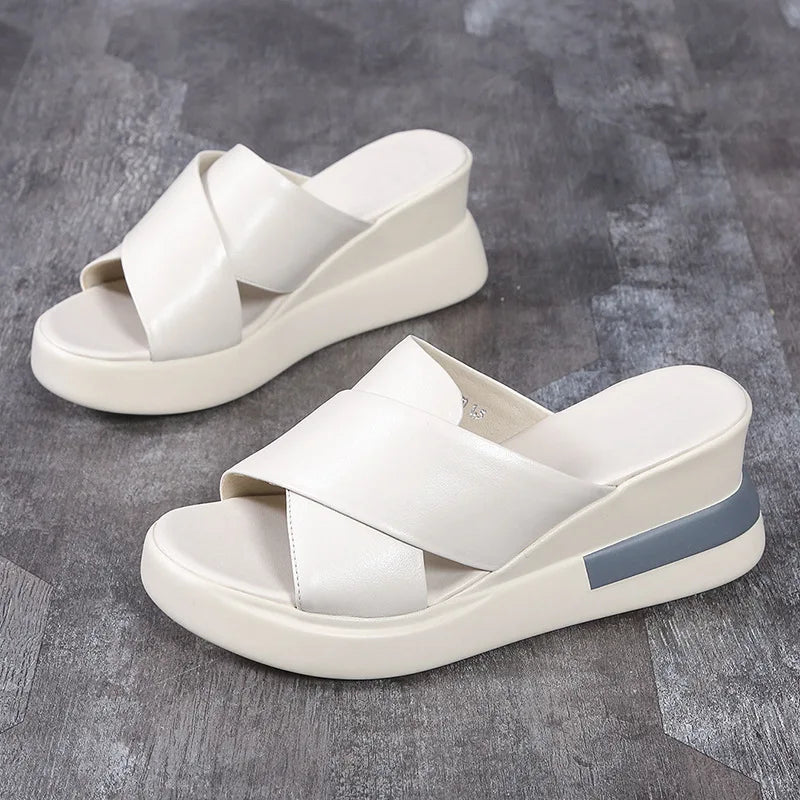 Comfortable Fashion Muffin Thick Bottom Slope Heel Women's Sandals Back Empty Snap Sandals Large Size Light Sandals 2023