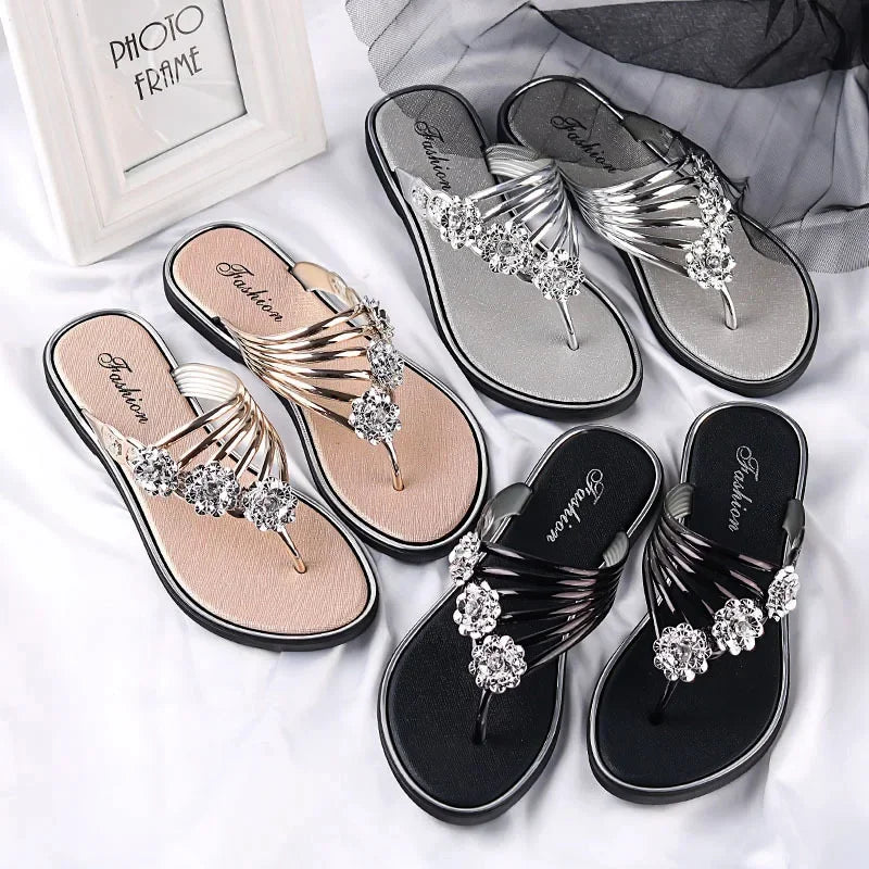 2024 Women's Slippers Summer Sandals New Flat Silver Women's Shoes Light Slippers Women's Outerwear Casual Flip Flops