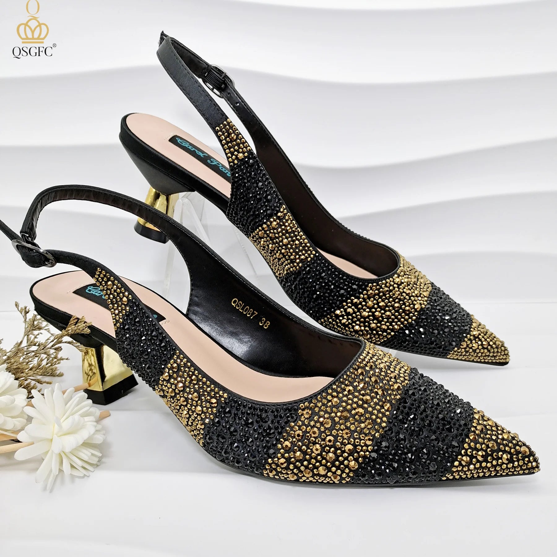 QSGFC INS Ensemble de chaussures à talons élégants pour femmes en couleur or et sac assorti, chaussures à talons hauts en forme de coin avec strass creux