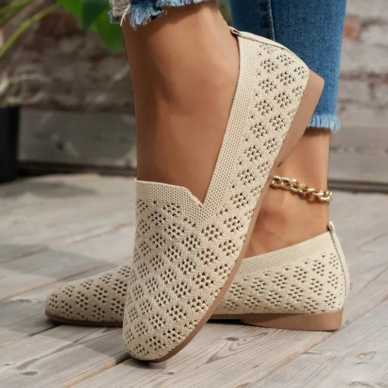 Summer Mesh Fabrics Breathable Flats Women Shoes Ventilate Lace Leisure Loafers Mom Shoes Comfort Casual Light Sneakers