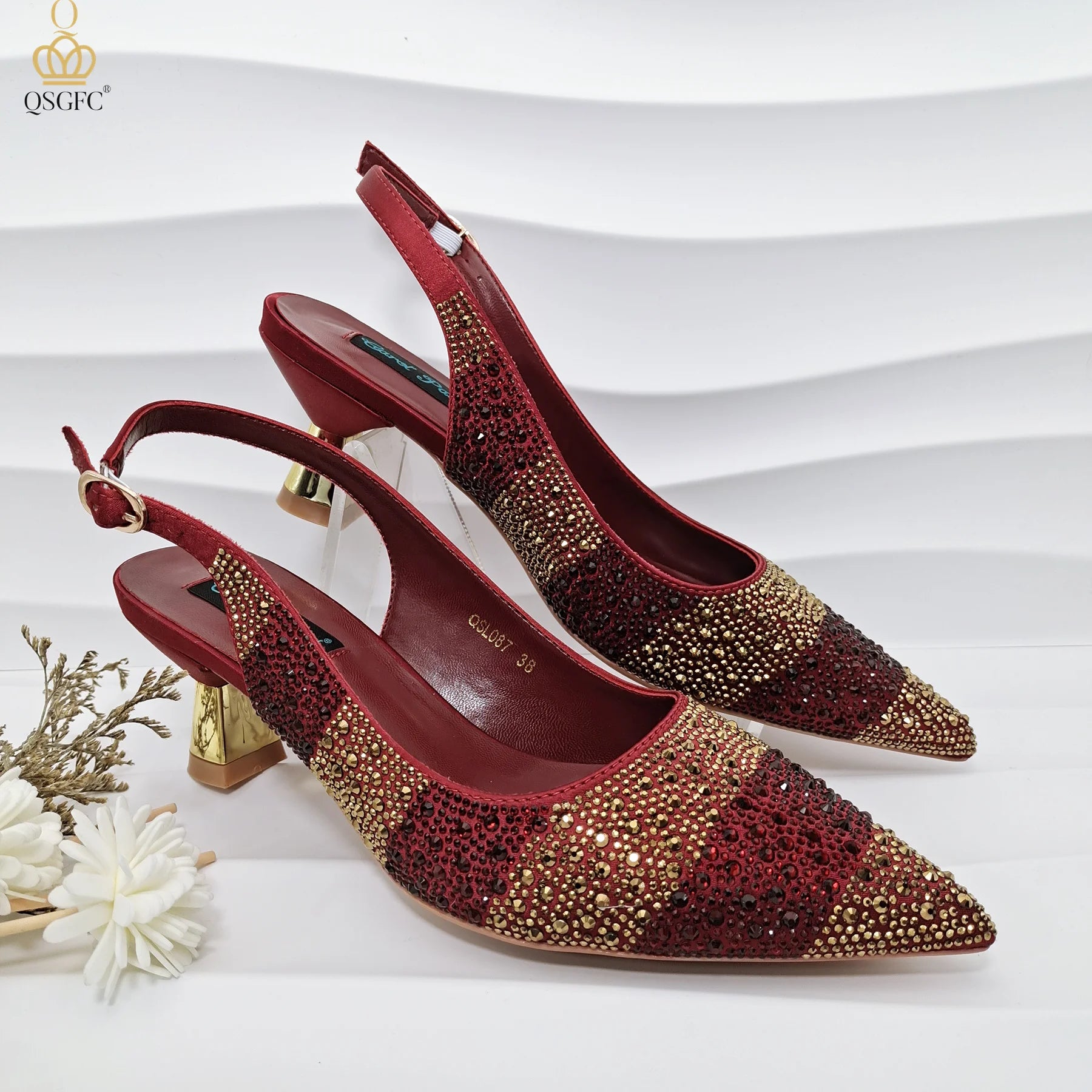 QSGFC INS Ensemble de chaussures à talons élégants pour femmes en couleur or et sac assorti, chaussures à talons hauts en forme de coin avec strass creux