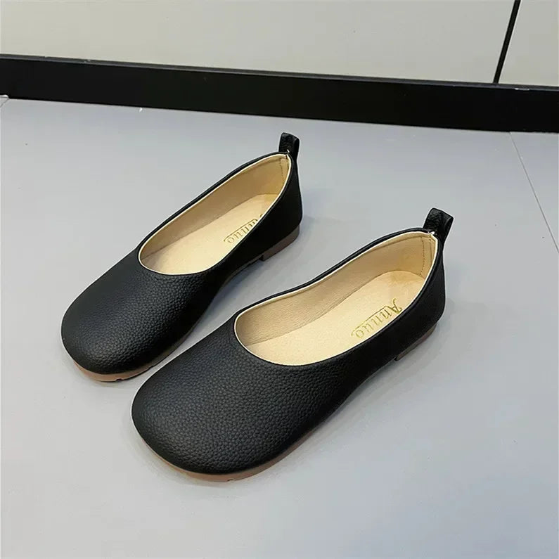 Women's Slip on Leather Loafers Spring Autumn Fashion Ballet Shoes Ladies Casual Round Toe Cute Flats Nurse Shoes Sneakers