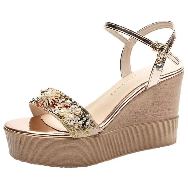 2024 Summer New Slope Heel Sandals Women's Thick Sole Waterproof Platform Water Diamond Straight Line Fashion Sandals