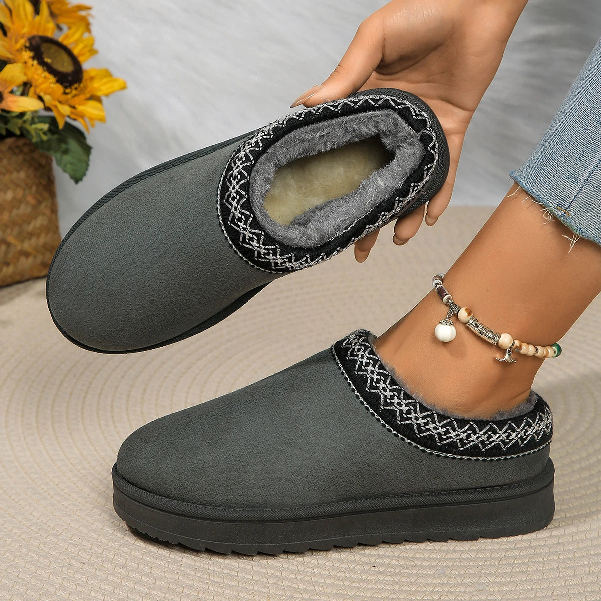 Snow Boots Women Winter New Cashmere Warm Thick Soles Without Heel-covered Hair Half Slipper Cotton Shoes Cashmere Warm Boots