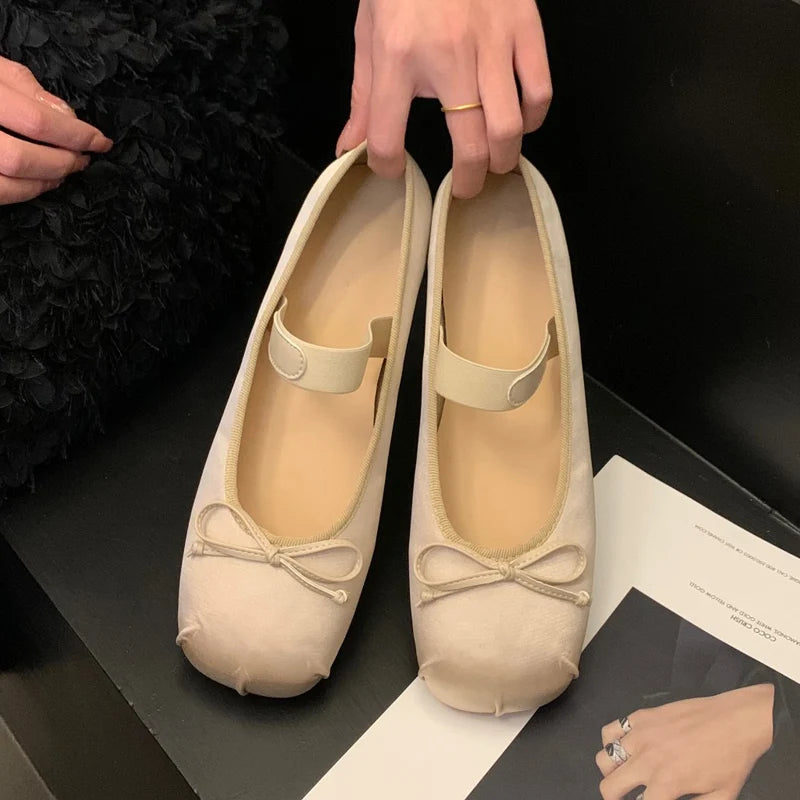 2023Luxury Satin Silk Ballet Shoes Woman Classic Square Toe Bowtie Elastic Band Ballerina Flats Ladies Soft Loafers
