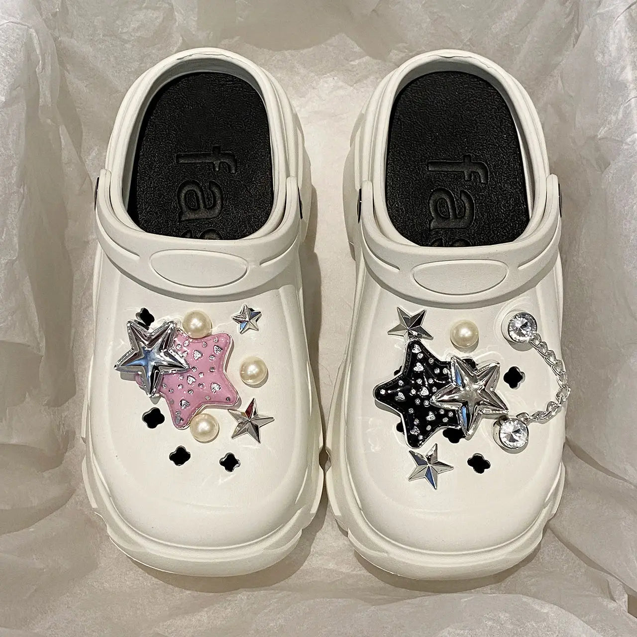 Winter Summer Clogs Outdoor Waterproof Platform Women Slipper Beach Slides Beard Black Designer Sandals with Charms Graden Shoes