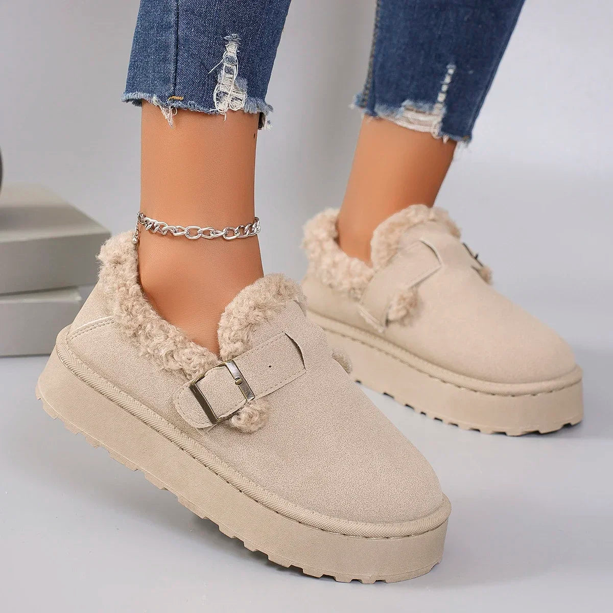 New Winter Women's Shoes Plush Fashion Retro Bean Shoes Cotton Women's Flat Sole Slippers Platform Women Boots